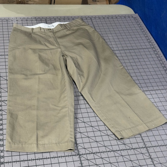 Christopher & Banks Pants - Christopher & Banks Khaki Capri Crop Pants Size 8